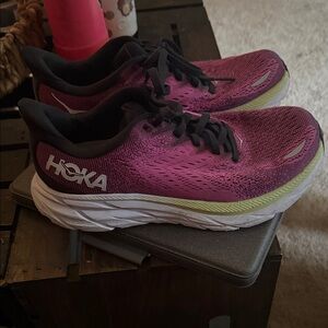 Hoka Clifton 8
